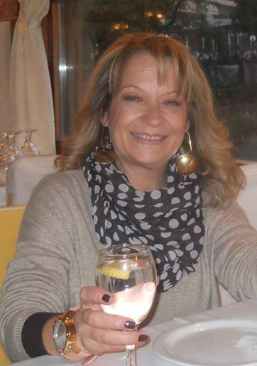 Η Μαίρη Μαυρωνά, απαντά στο «κουτσομπολιό»… της αυλής!!!