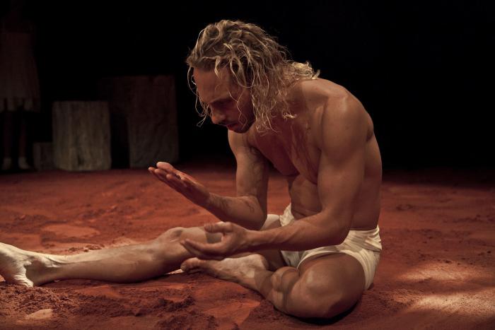 Η άλλη ζωή του Ιωάννη Μελισσανίδη: Χορεύει το Ζεϊμπέκικο της Ευδοκίας και αποθεώνεται!!! (video)