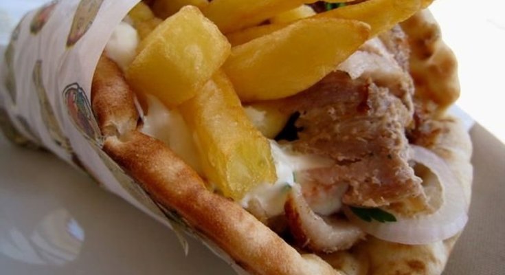 Δείτε τι να πίνετε μετά το σουβλάκι για να μην παχαίνετε!!!