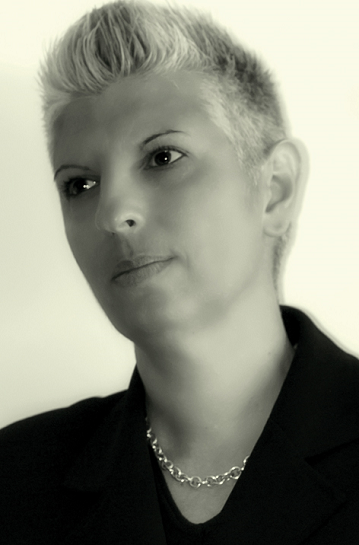 Η  Χριστίνα Πομόνη απαντά, στο «κουτσομπολιό»… της αυλής!!!