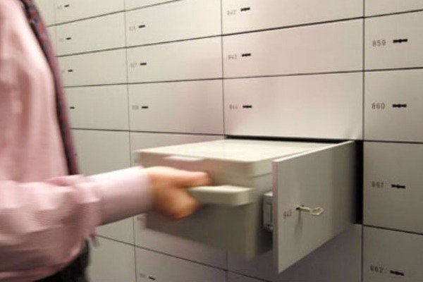 «Πόθεν έσχες» για όλους έρχεται το 2016 & με ΑΦΜ στα νεογέννητα!!!