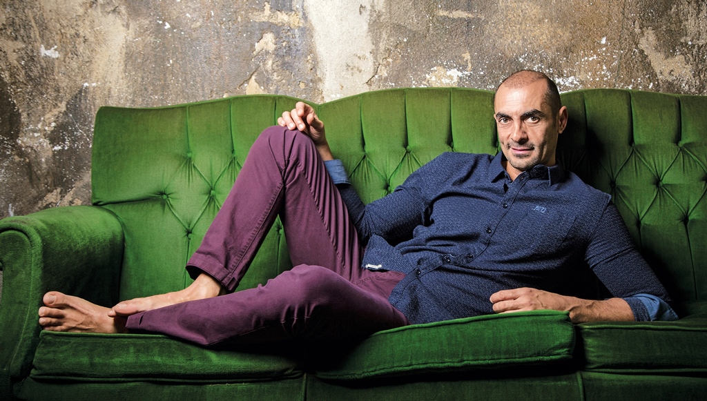 Ο Αλέκος Συσσοβίτης… συζητά με την Αγάθη