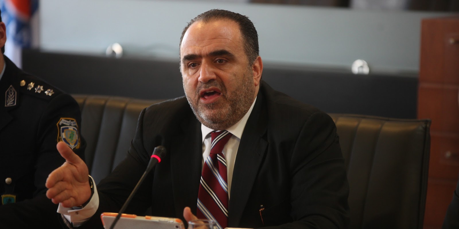 Σφακιανάκης… ο ήρωας των μεγάλων συμφερόντων & των ΜΜΕ!!!