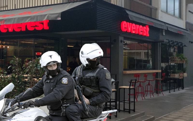 Στα Everest μεταφέρονται τα αστυνομικά τμήματα της χώρας!!!