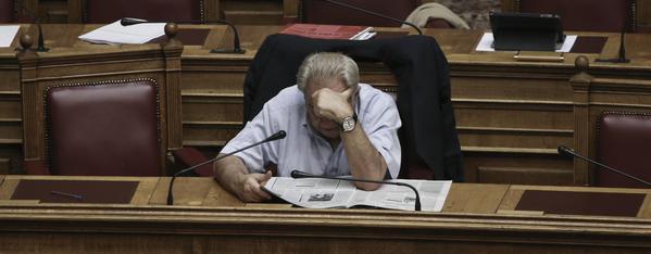 Κάποιος να τον φυλάει…