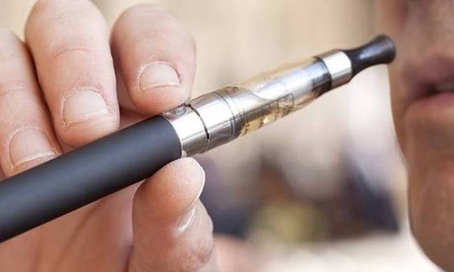 ΑΠΟΦΑΣΗ- ΣΟΚ από το Υπουργείο Υγείας : Απαγορεύει το άτμισμα σε…