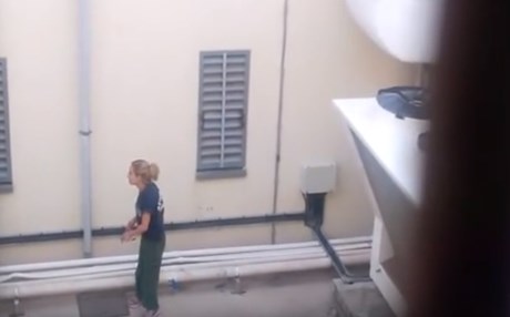 Αστυνομικός σε αλλοδαπό: Σου γ... τη μάνα και τον Αλλάχ (video)