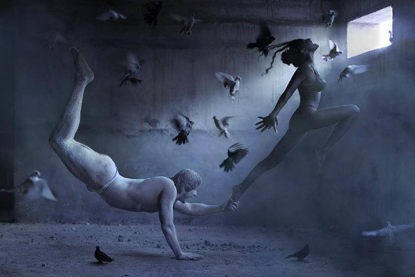 Τι κατάντια, να φοβόμαστε να δείξουμε ποιοί είμαστε…