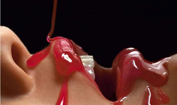 Μια ιστορία διαπλοκής με φόντο την αδειοδότηση των καναλιών…