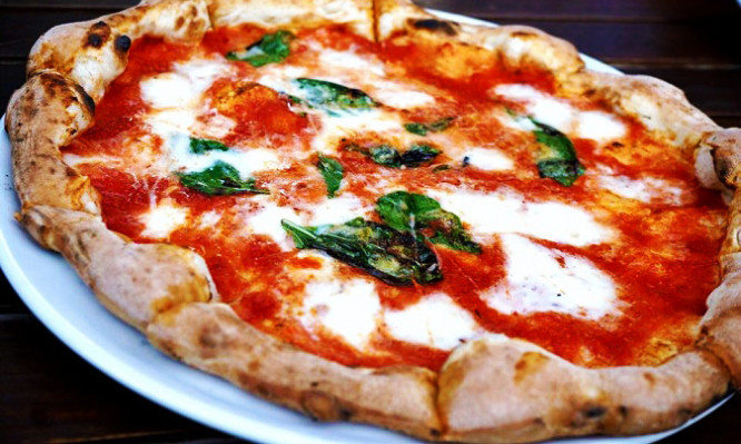 Πίτσα Μαργαρίτα: Μοναδική μοναστηριακή συνταγή…