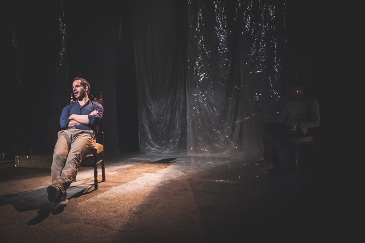 «Στα Σκοτεινά - Making Movies»… μια παράσταση με αφοπλιστική ειλικρίνεια (foto & video) 