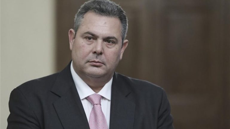 Ο Πάνος Καμμένος πήγε στο 401 και μοίρασε «καμπάνες»!!!