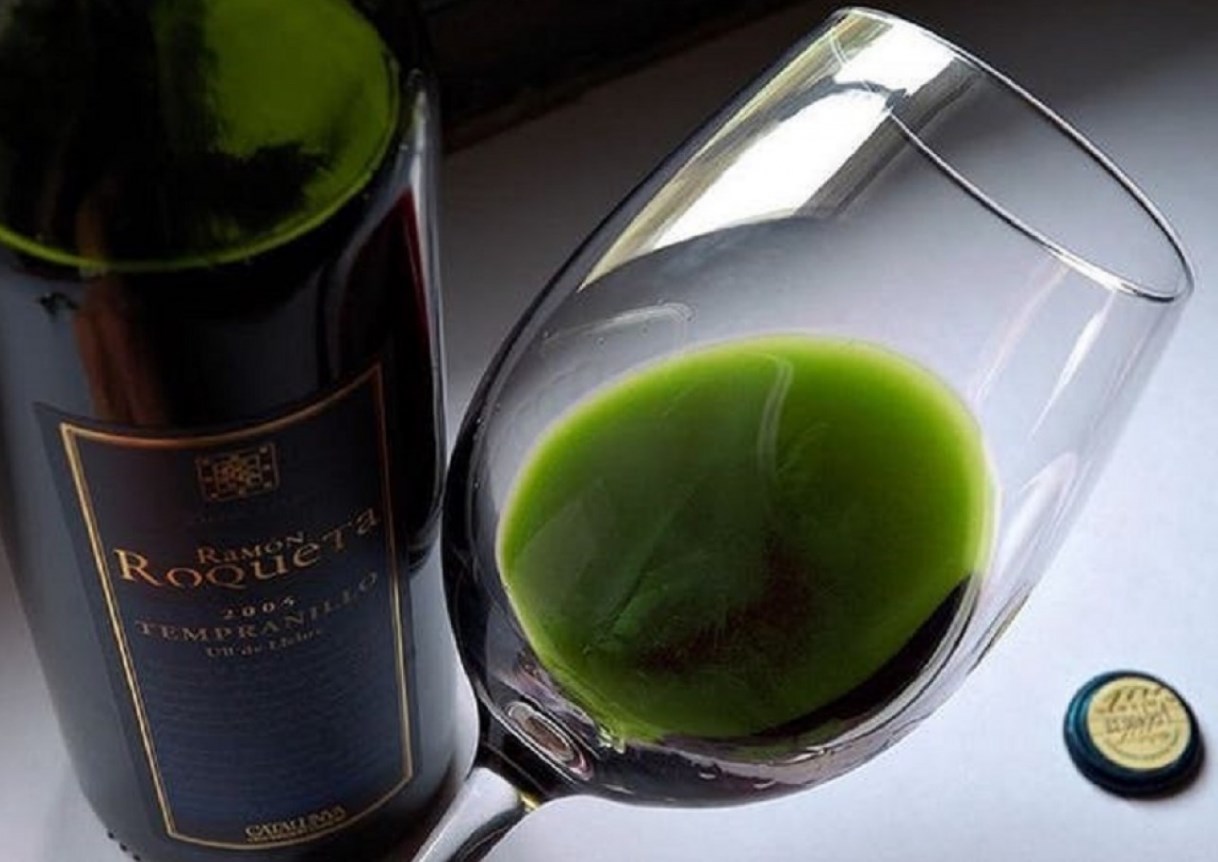 Πράσινο κρασί: όταν η κάνναβη συναντά τα εκλεκτά σταφύλια!!!