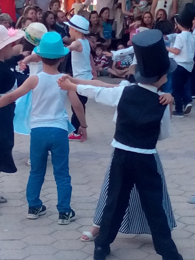 Τα παιδιά του 9ου Νηπιαγωγείου, «ζωντάνεψαν» τις τέχνες!!! (foto)