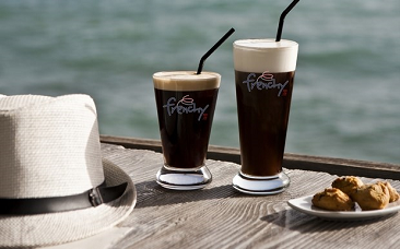 "Με λουκούμι & καφέ"... στην παραλία