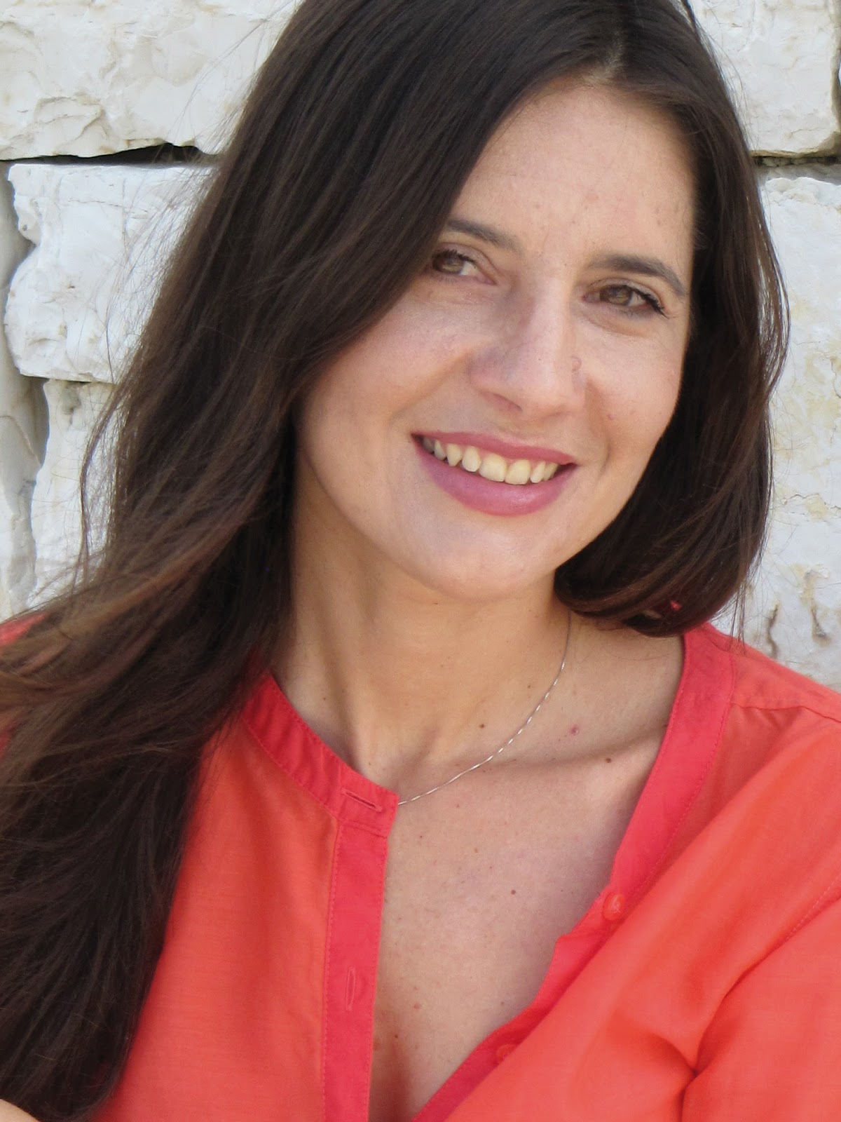 Η  Ευθυμία Ανδριώτη απαντά, στο «κουτσομπολιό»… της αυλής!!!