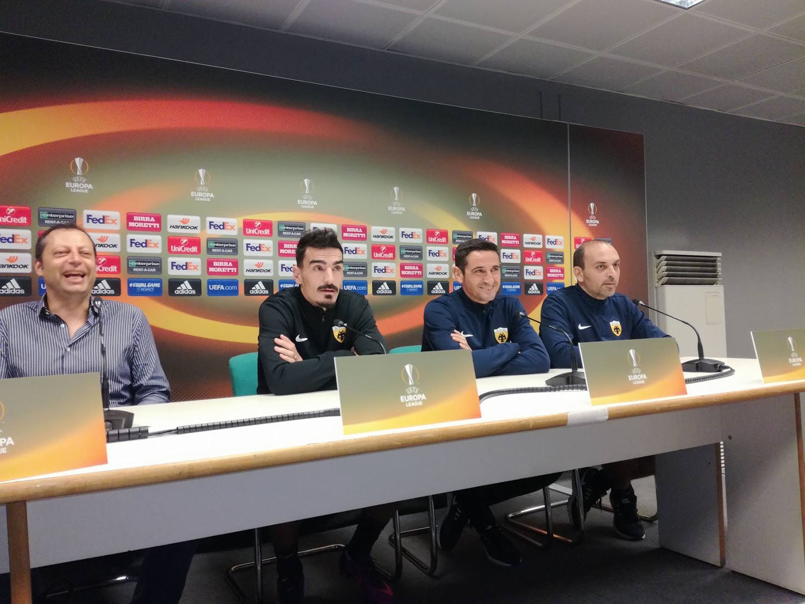 Το «Χανουμάκι»… με την ΑΕΚ  στο Μιλάνο!!! (foto)