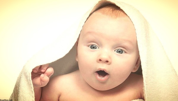 Κι όμως οι πορδές… «βάφουν» αυγά!!!