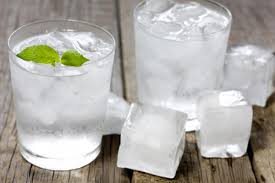 Τα βρώμικα μυστικά του πάγου στα εστιατόρια…