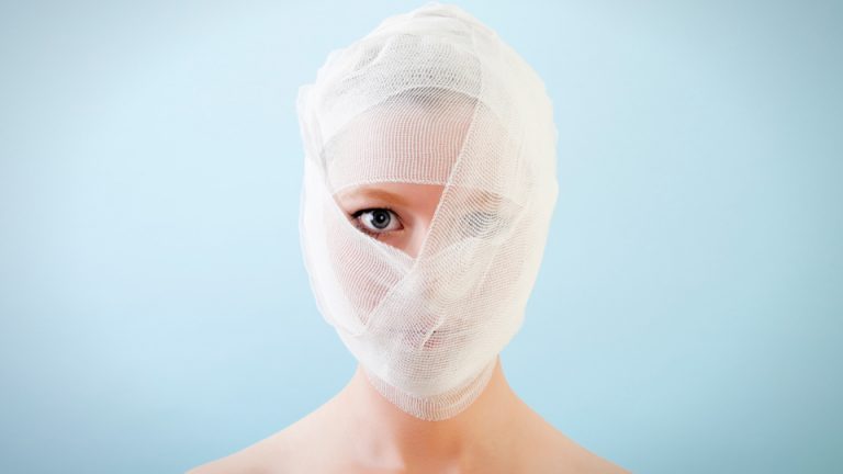 Πλαστική Χειρουργική: Τι γίνεται όταν το αποτέλεσμα δεν ικανοποιεί…