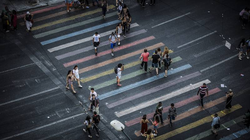 Συγκλονισμένοι δηλώνουν Αθηναίοι που είδαν φρεσκοβαμμένη διάβαση πεζών!!!