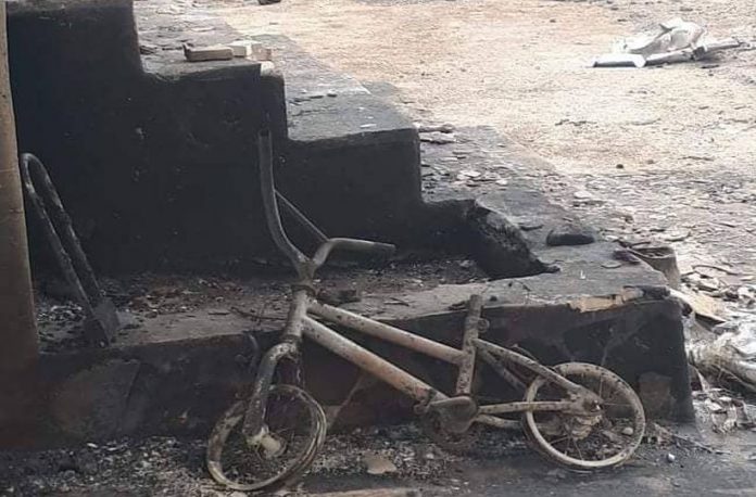 Ανθρώποι κι ανθρωπάκια…