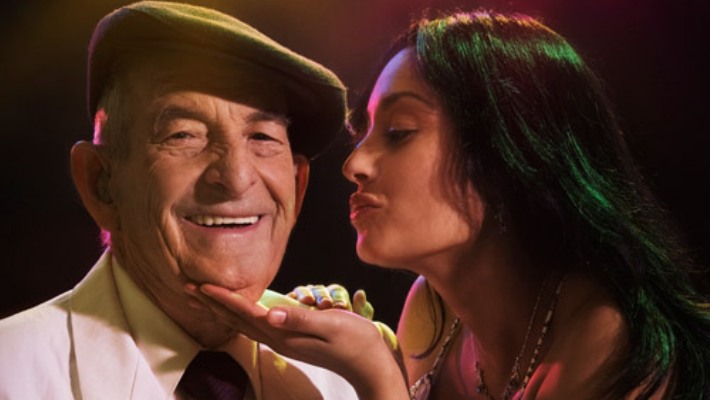 10 λέξεις που αν τις χρησιμοποιείς ακούγεσαι γέρος…