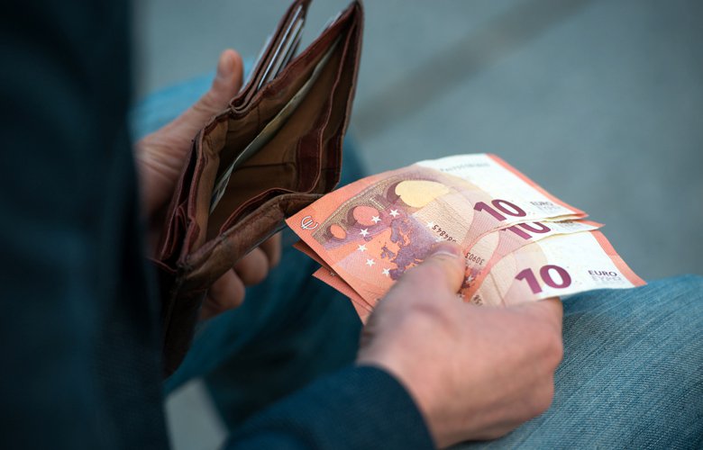 Νωρίτερα θα καταβληθούν αυτό τον μήνα οι συντάξεις του Φεβρουαρίου.