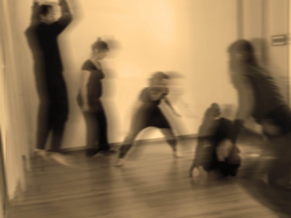 «Θεατρικό Εργαστήριο Ενηλίκων» από την ΚινητοΠοίηση