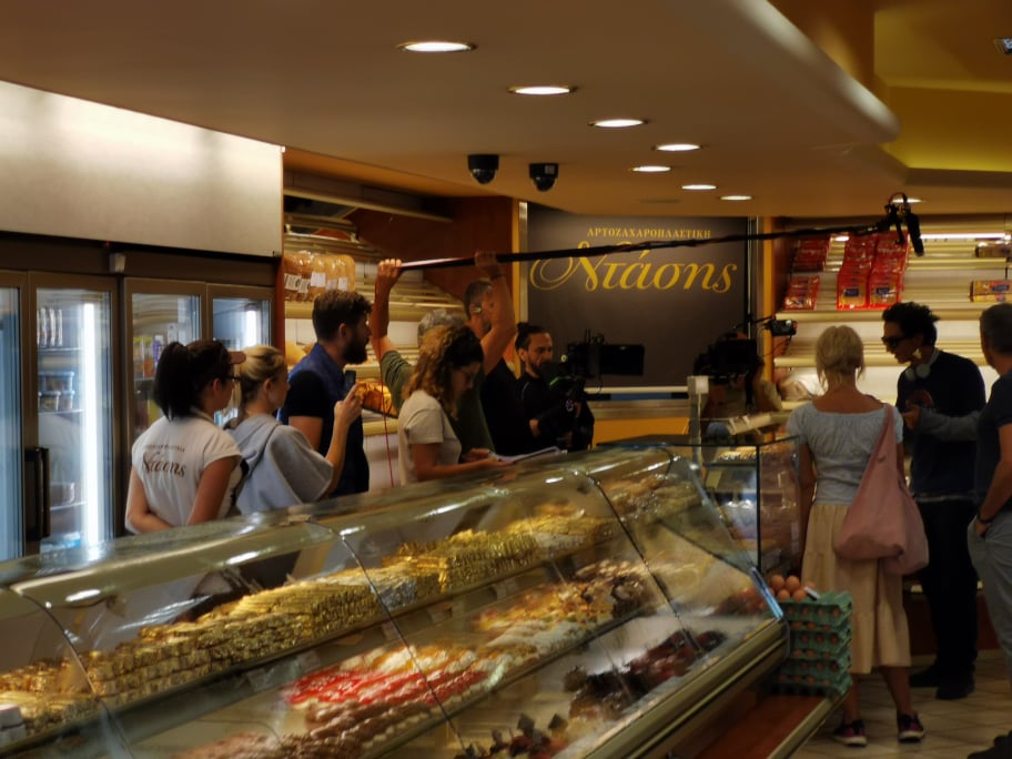 Γεύση από τα γυρίσματα του «ΜΗΝ ΨΑΡΩΝΕΙΣ», στα Αρτοζαχαροπλαστεία «ΝΤΑΣΗΣ» (foto & video)