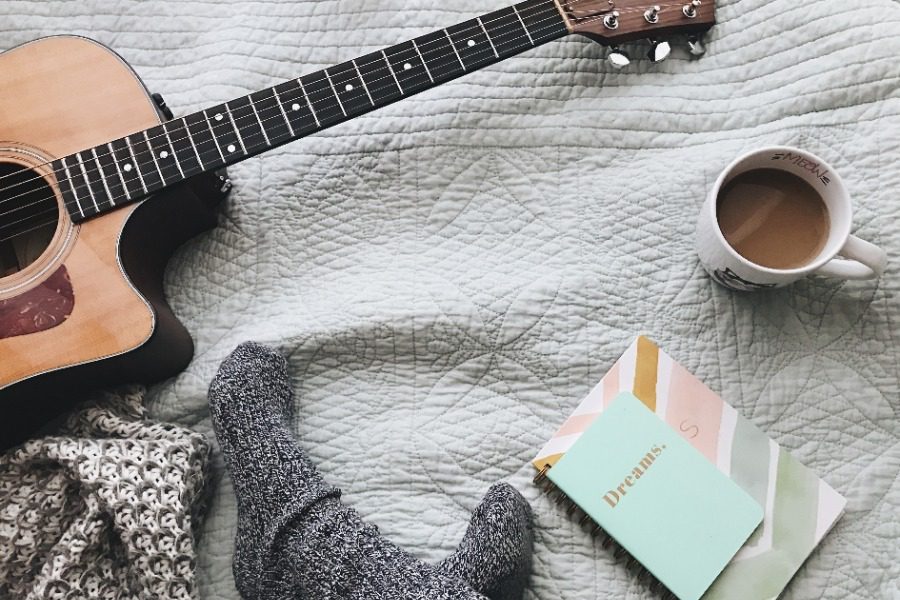 10 τραγούδια για να πιείς καφέ το πρωινό του Σαββάτου…