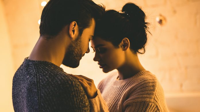 Αυτοί είναι οι 9 μύθοι για τις σχέσεις που πρέπει να σταματήσεις να πιστεύεις!!!