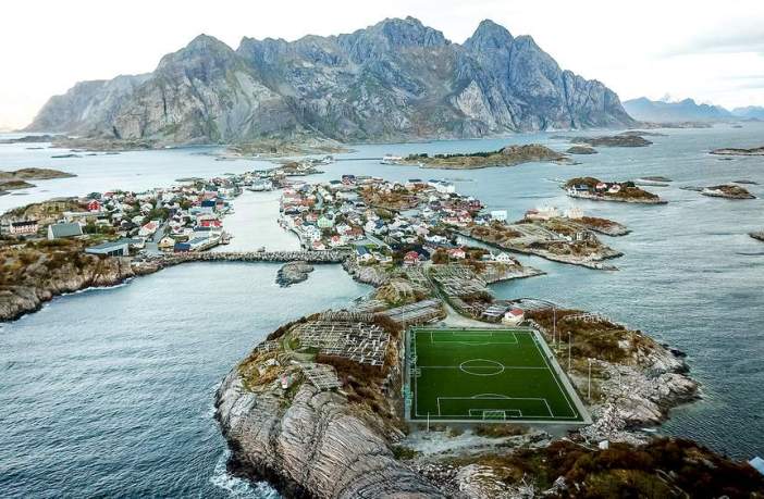 5 από τα πιο εντυπωσιακά γήπεδα ποδοσφαίρου στον κόσμο!!!