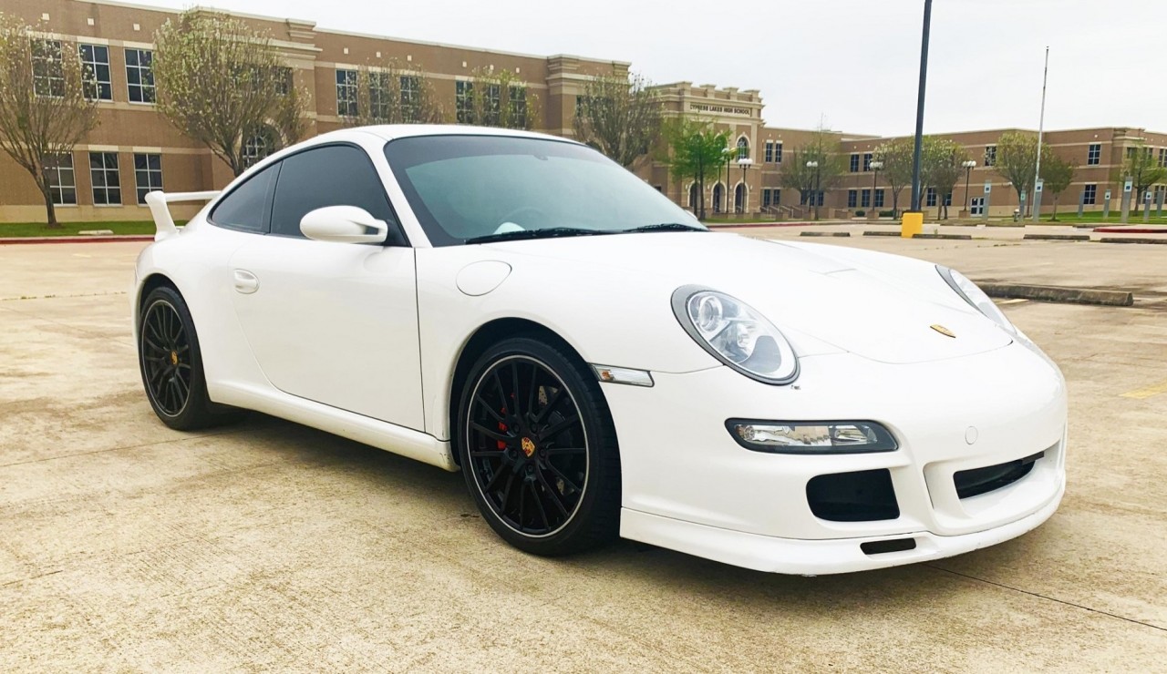 Τα κουμπάρια… Φοβού τους κοριούς  και δώρα φέροντας!!! Όλα στο White… 