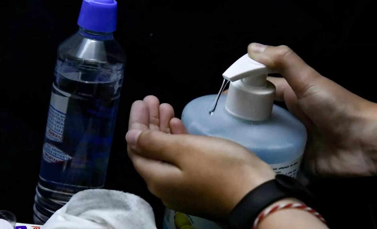 ΕΟΦ: Αποσύρει από την αγορά αντισηπτικό τζελ