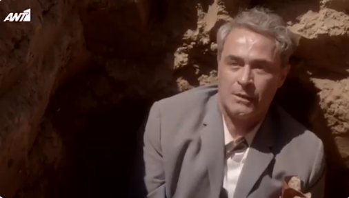 «Στο διάολο, Μελέτη»: Σε αυτή την ερμηνεία του Κουρλαμπά ως «Κλεομένη» υποκλίθηκε το Twitter & όχι μόνο… (βίντεο)