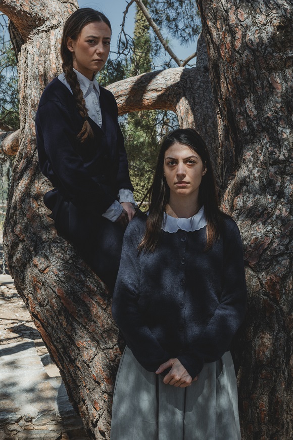 Αριστερόχειρες: Η Νεφέλη Μαϊστράλη και η ομάδα ΚΛΕΨύΔΡΑ μάς μιλούν για τον Εμφύλιο και την συλλογική μνήμη