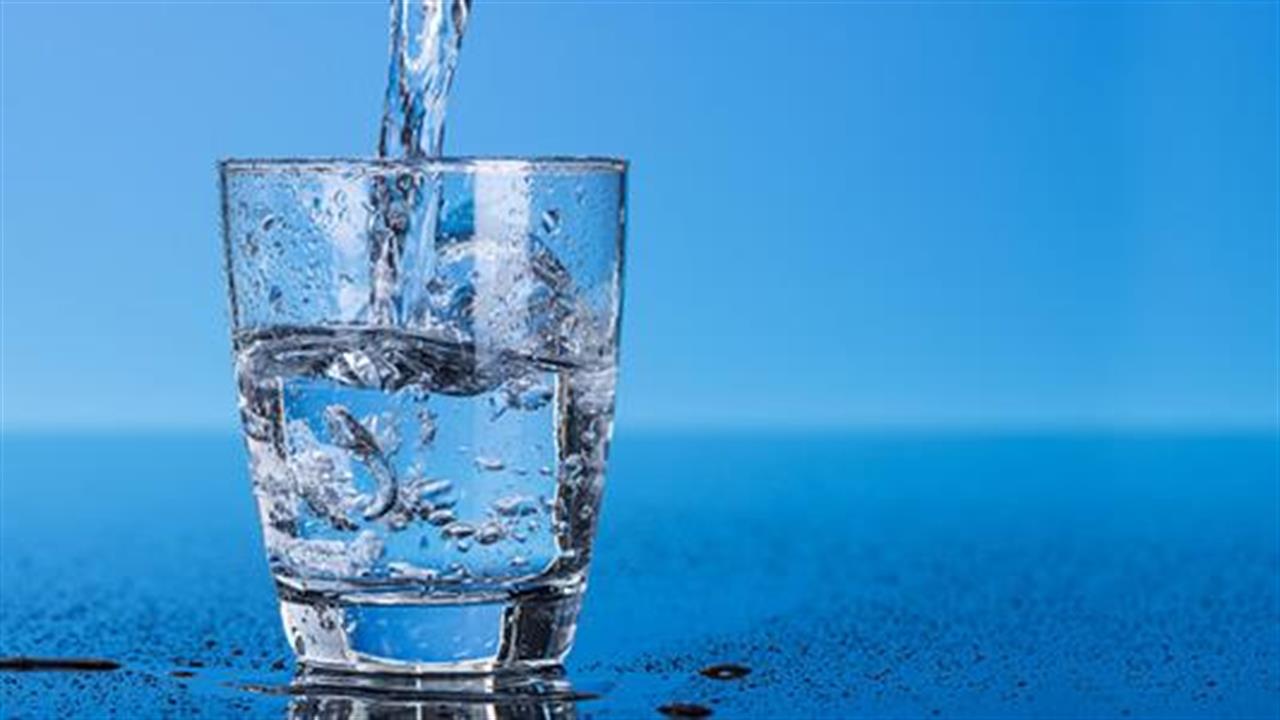Ο μύθος των 8 ποτηριών νερού και τι ισχύει…