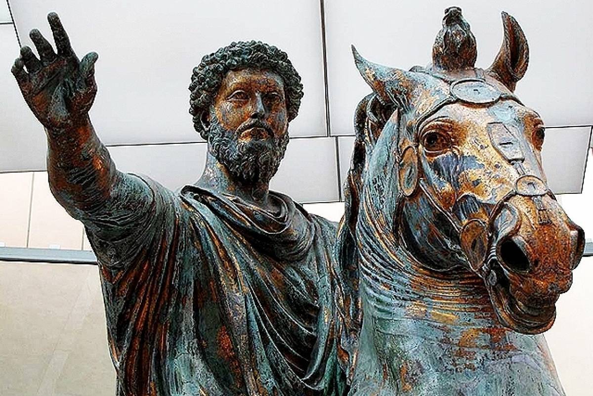 Οι 10 "εντολές" για κάθε υπάρχοντα ή επίδοξο ηγέτη