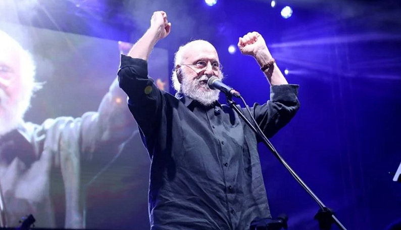 Από τα μεγαλύτερα μυστήρια: Το τραγούδι που έστειλε τον Σαββόπουλο στα δικαστήρια και έγινε γνωστό στα πέρατα του κόσμου