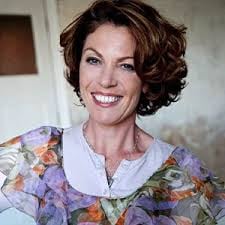 93900823 467f 4d76 8cf5 55319b3e8d1d