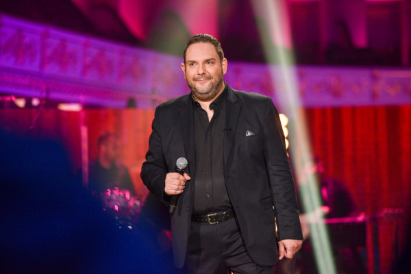 Ο Στέλιος Διονυσίου σε ρόλο έκπληξη στην σειρά «Αυτή η νύχτα μένει»