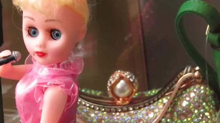 «K AND THE TRAVELLING DOLL», για 2η σεζόν στο RED JASPER