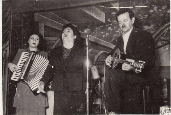 Από τι υλικά φτιάχνεται άραγε ένας «μύθος»; 