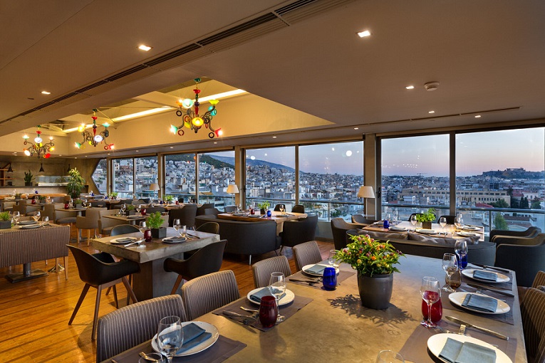 VALENTINE’S MENU: ΑΠΟΛΑΥΣΤΕ ΕΝΑ ΡΟΜΑΝΤΙΚΟ ΔΕΙΠΝΟ ΣΤΟ “ST’ASTRA” ROOFTOP RESTAURANT-BAR