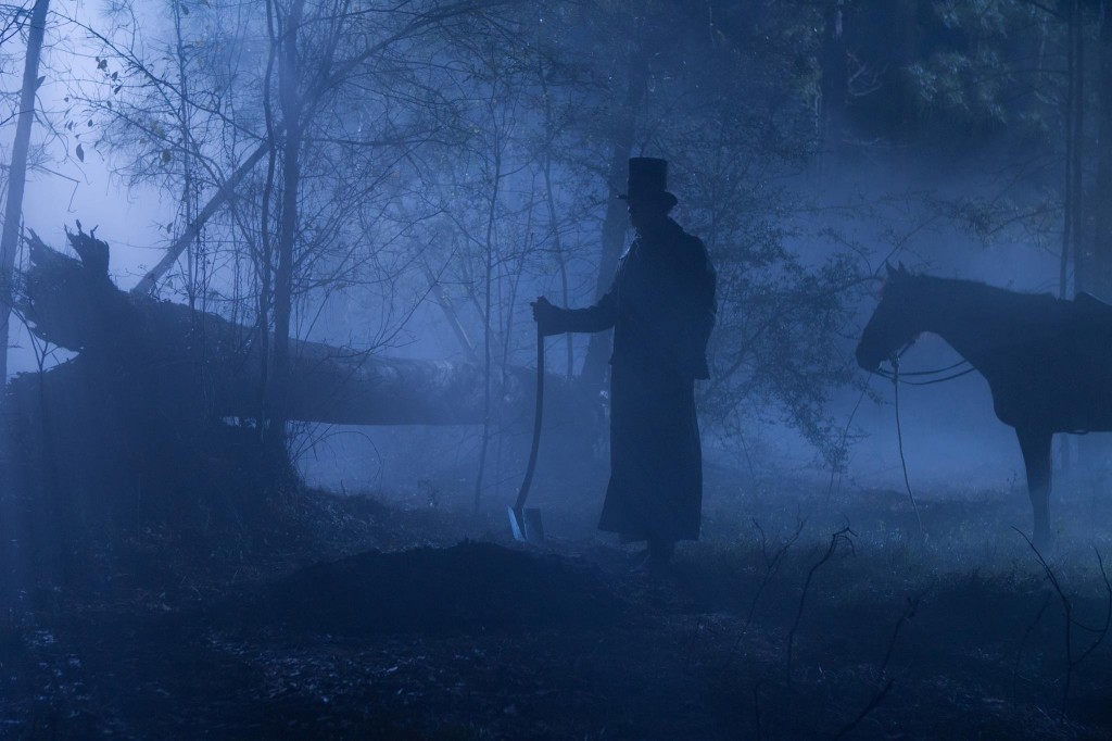 Ο «χορός» των βρυκολάκων στην Ελλάδα, καλά κρατεί…  