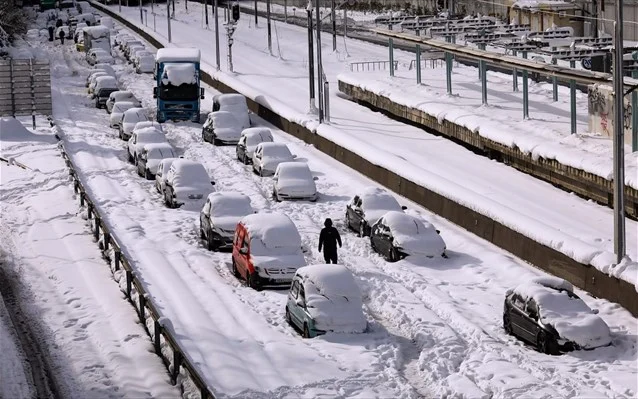 Αττική Οδός: Αποζημίωση 2.000 ευρώ για κάθε εγκλωβισμένο αυτοκίνητο…