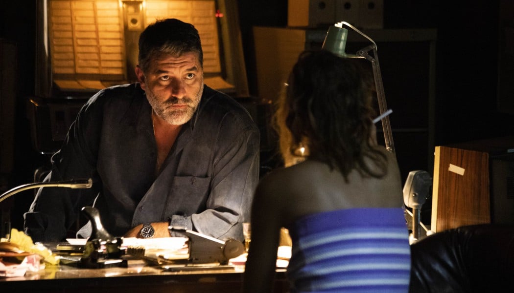 «Αυτή η νύχτα μένει»: Ο Στρατής μπαίνει στο δημαρχείο και έρχονται τα πάνω κάτω