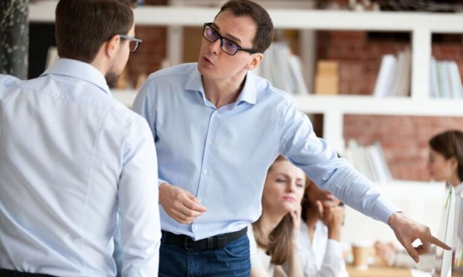 Πώς να απαντήσετε σε ένα αγενές σχόλιο: Δύο λέξεις αρκούν…