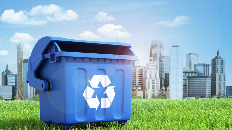 Μπλε Κάδος: Η καθημερινότητά μας έχει μπλε χρώμα και μας φέρνει πιο κοντά σε ένα πιο πράσινο μέλλον!